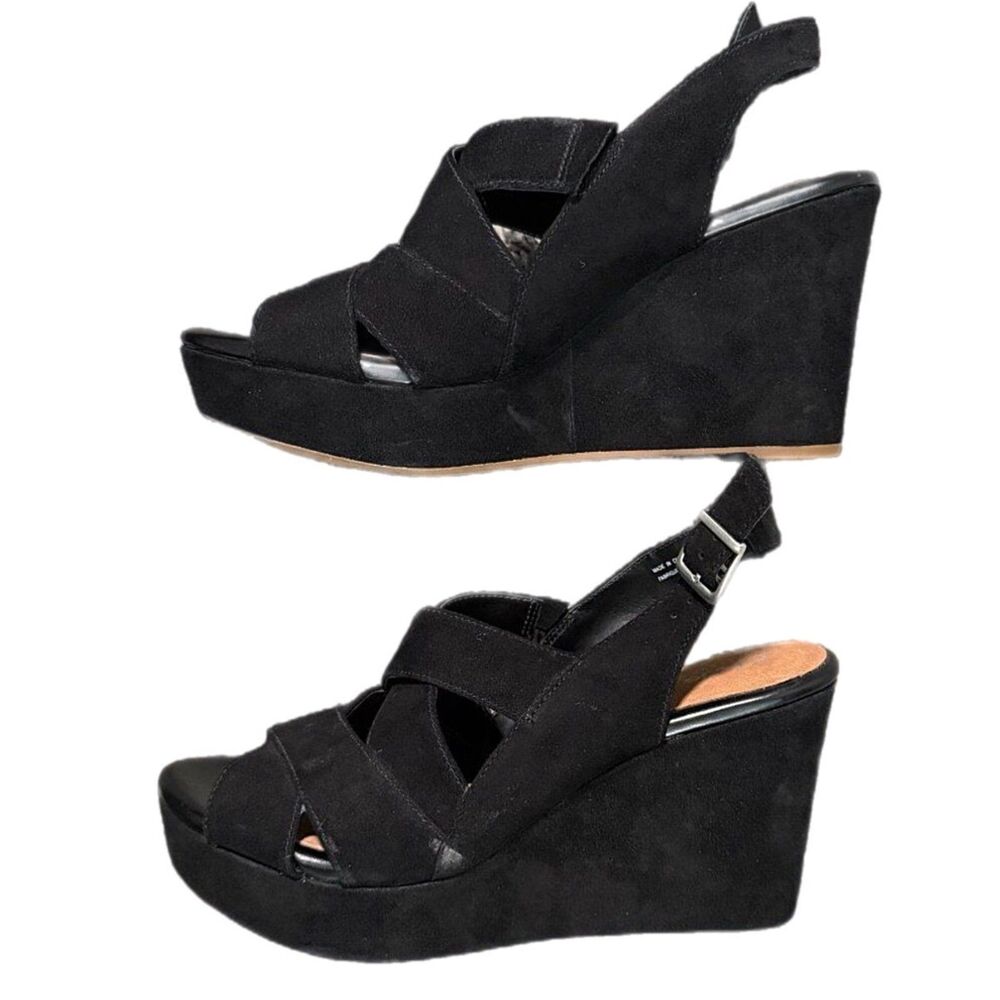 Clarks Elegant Black Suede Platform Sandals - Size 10